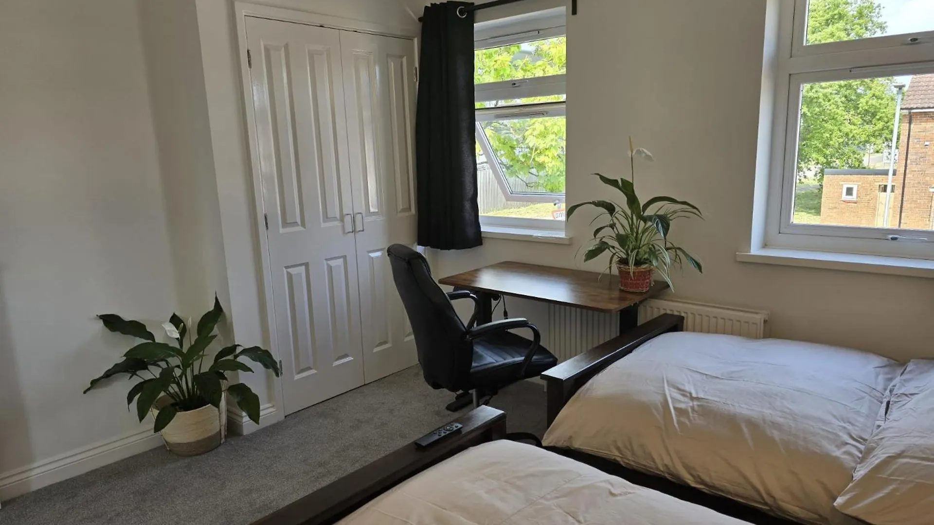 Heathrow, Hounslow, Beautiful Modern Home Cranford