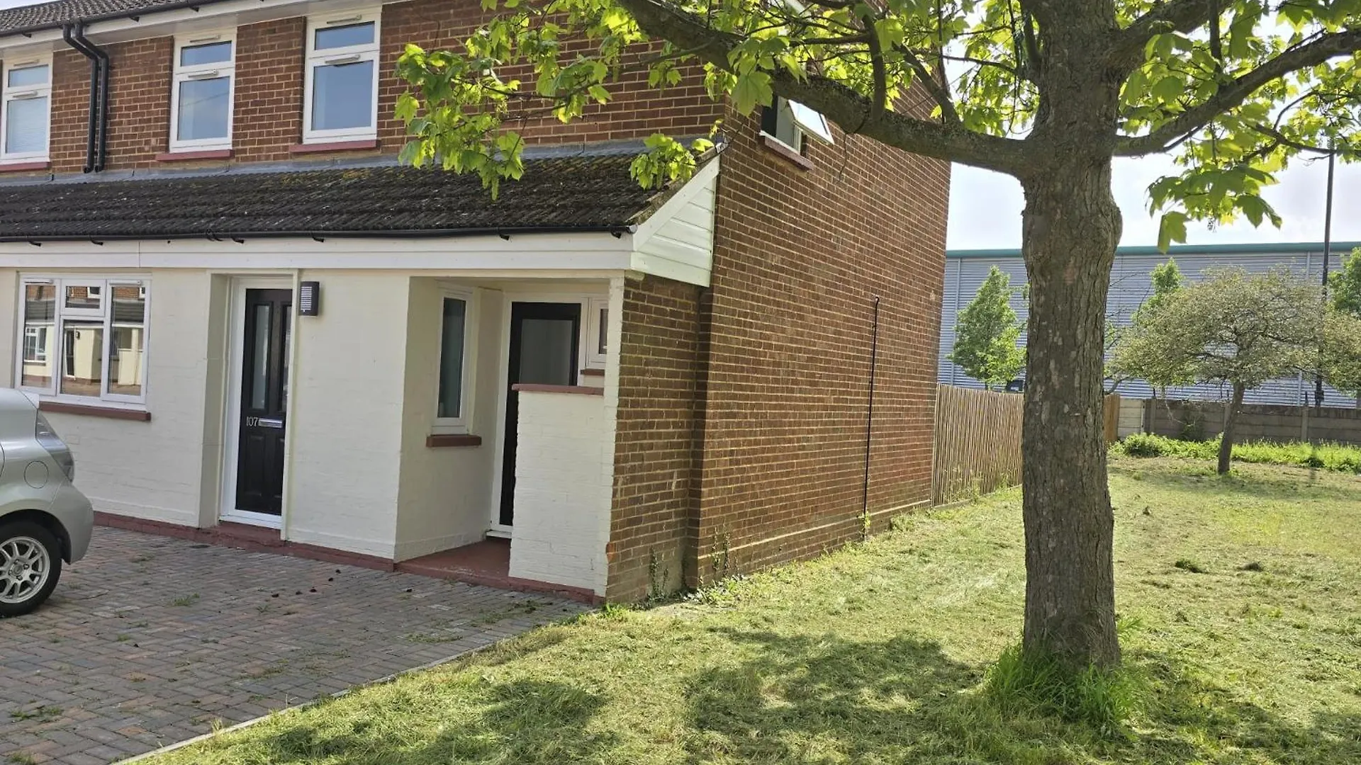 Heathrow, Hounslow, Beautiful Modern Home Cranford Гостевой дом